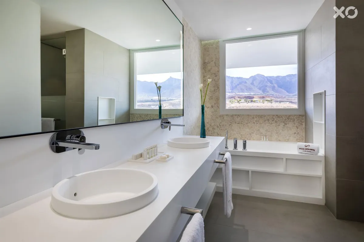 Royal Hideaway Corales Suites