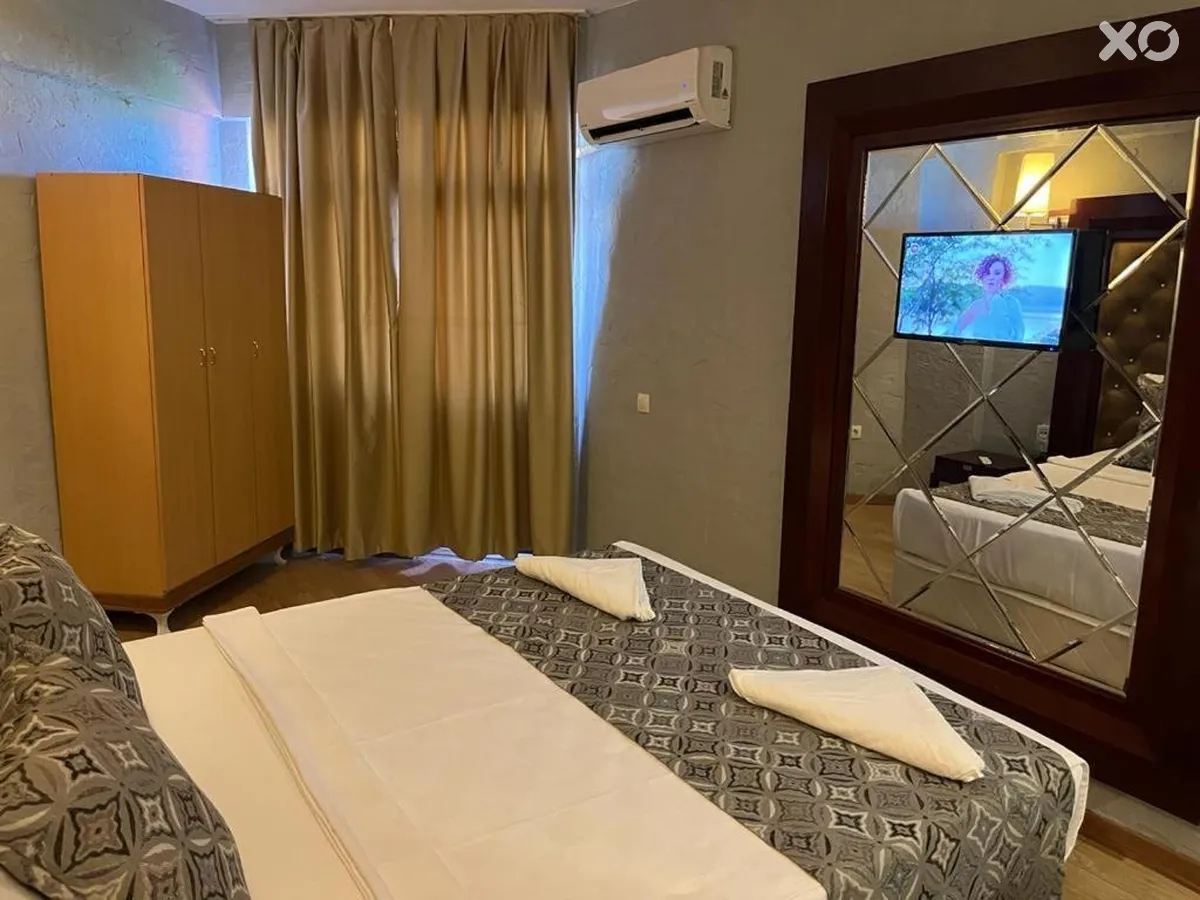 Dionisus Lara Hotel