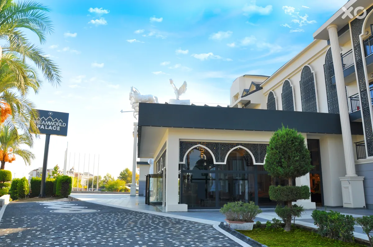 Dream World Palace