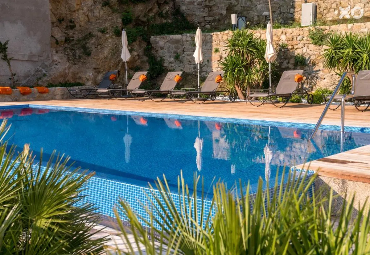 Arbiana Hotel
