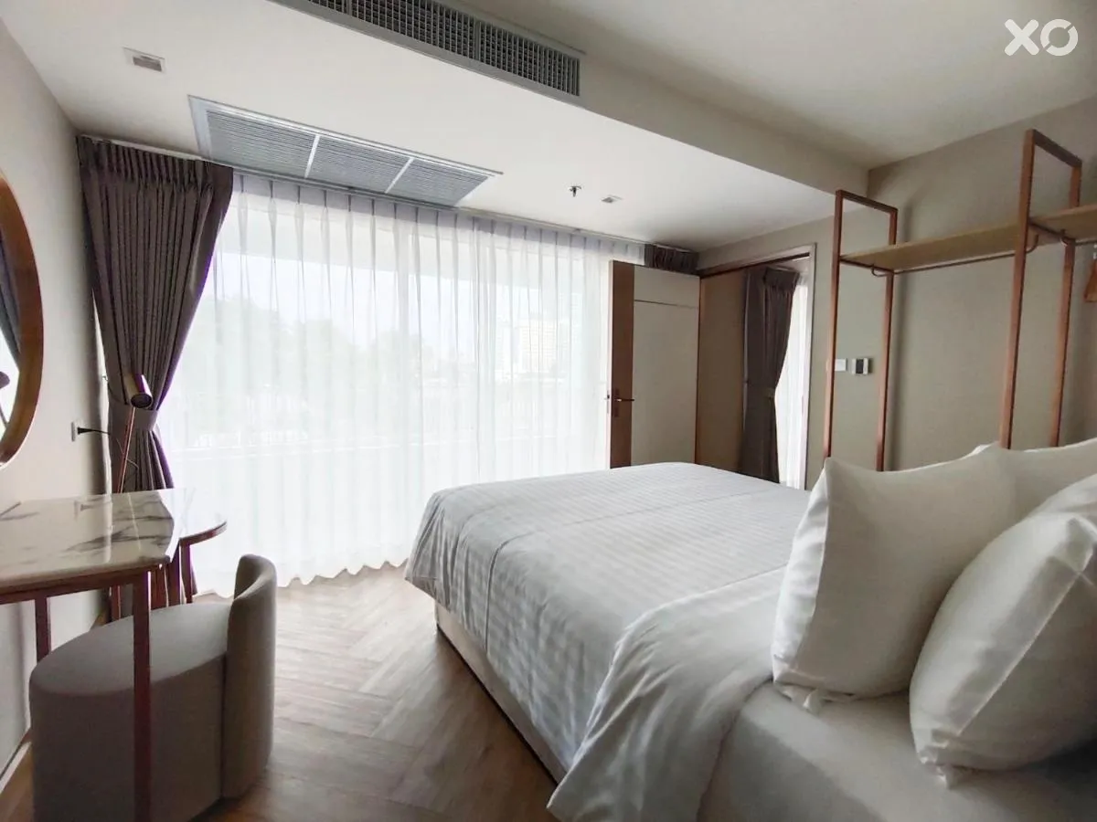 Away Bangkok Riverside Kene