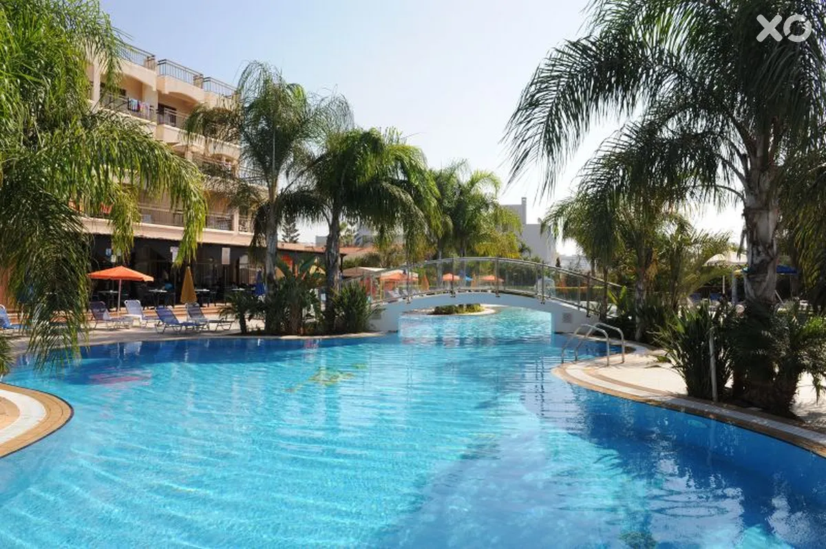 Anesis Hotel