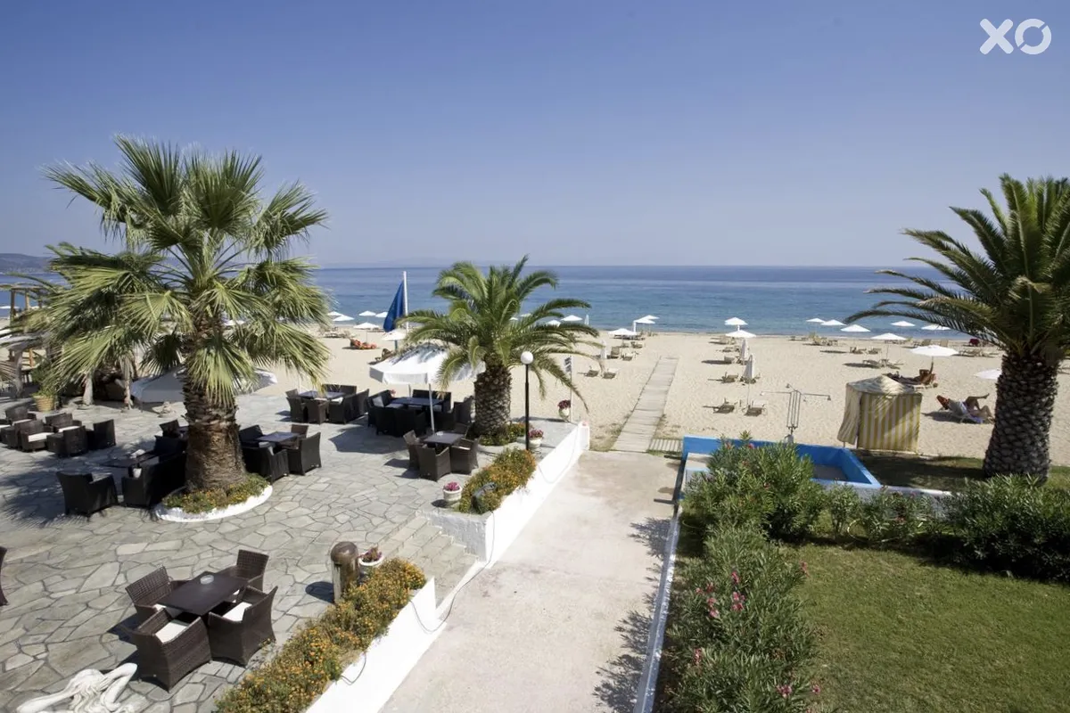 Bomo Assa Maris Beach