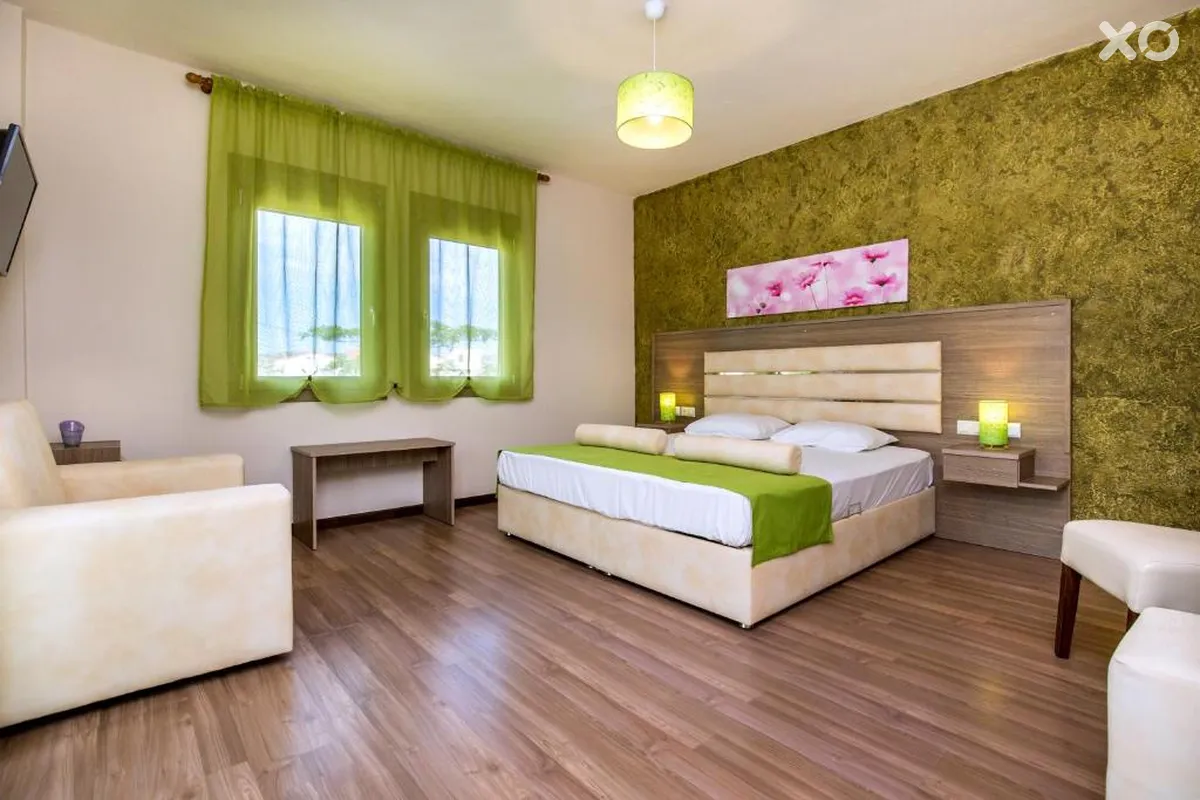 Garden Hotel