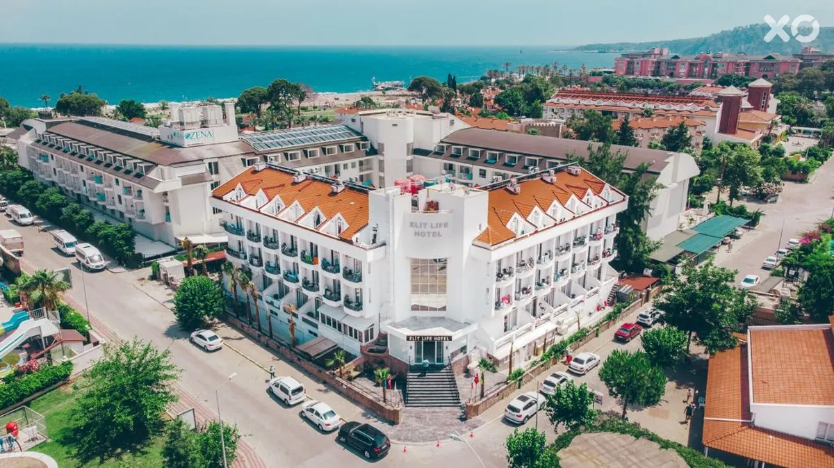 Beso Beach Hotel