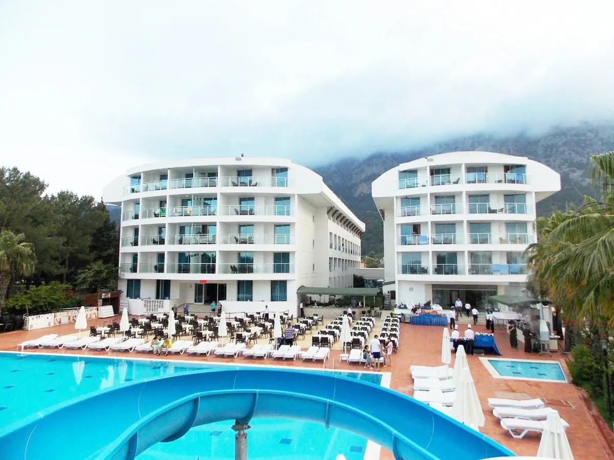 Ring Beach Hotel