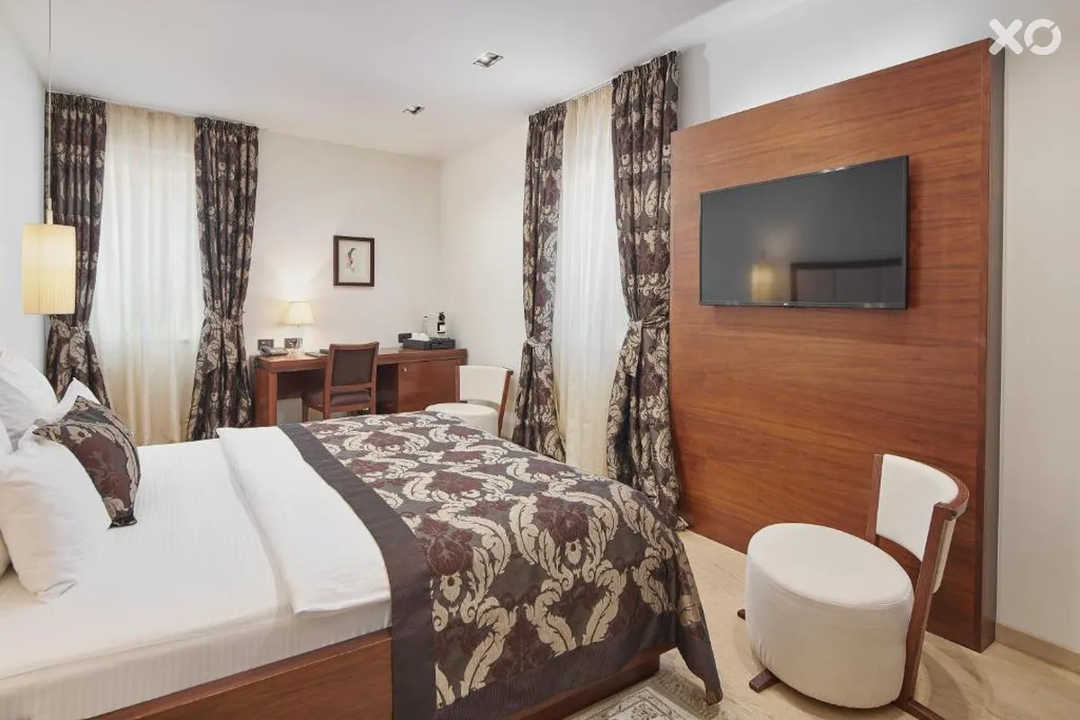 Marmont Heritage Hotel