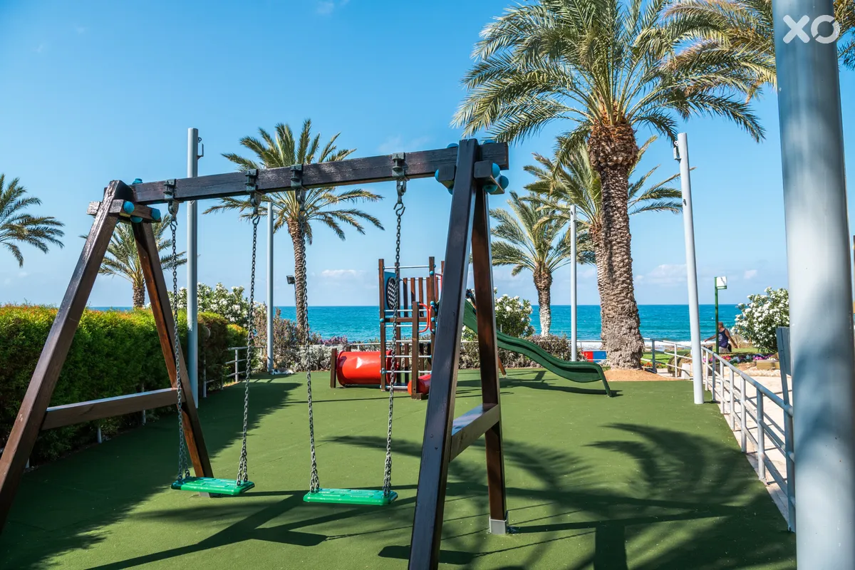 Constantinou Bros Athena Beach Hotel