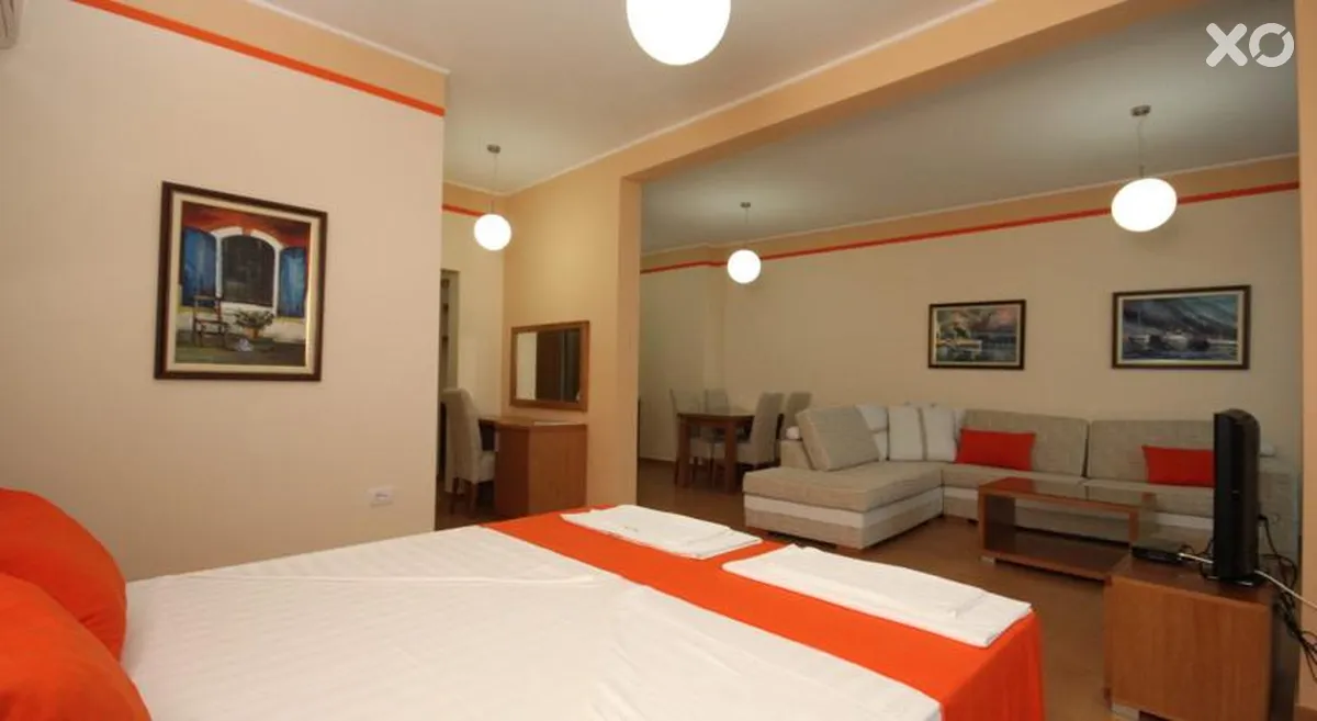 Deus Apartments