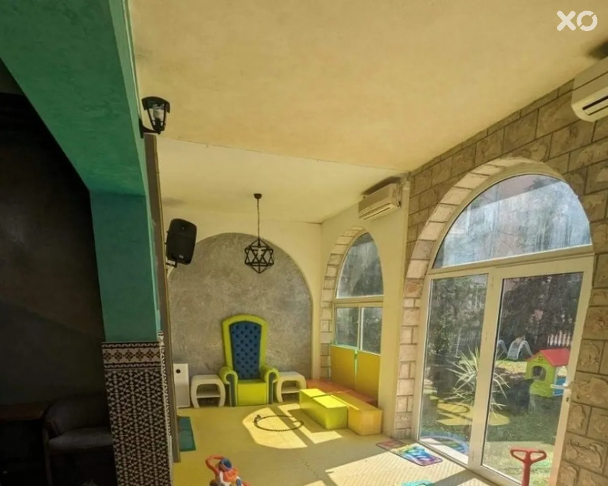 Jana Apartments