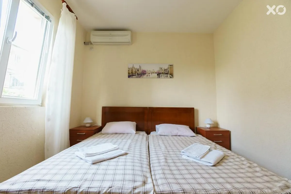 Lora Apartments