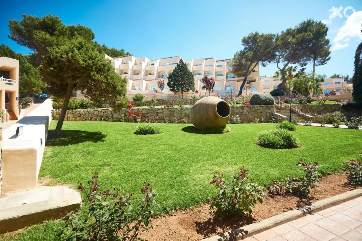 Invisa Club Cala Blanca Hotel