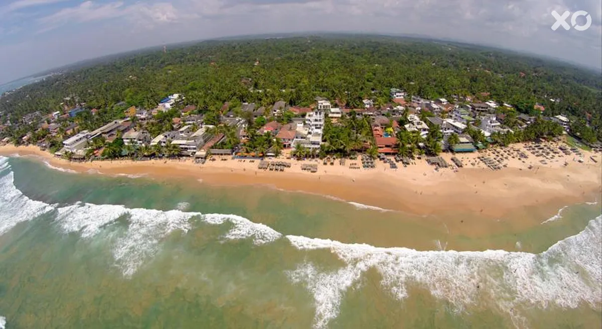 Royal Beach Hotel & Restaurant