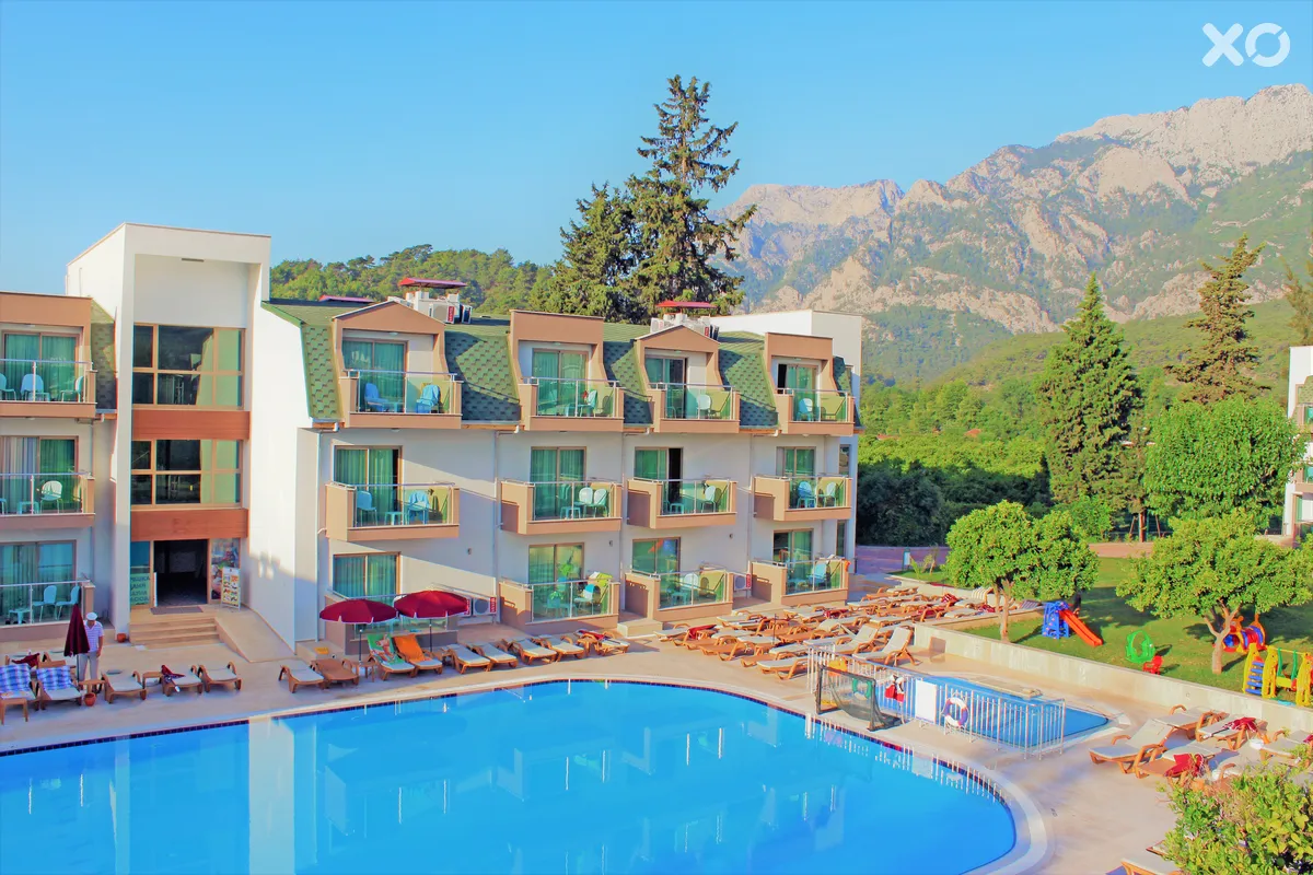 Omorfi Garden Resort