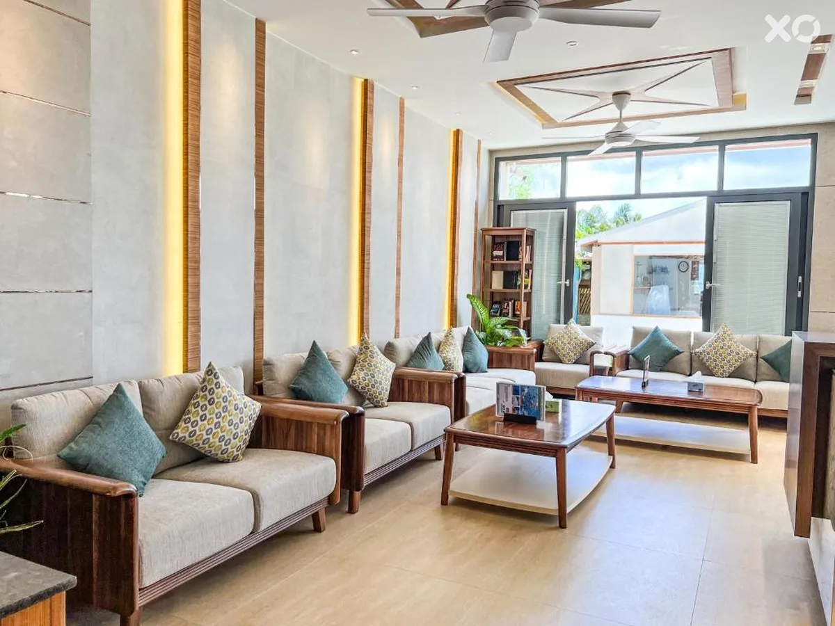 Triton Prestige Sea View