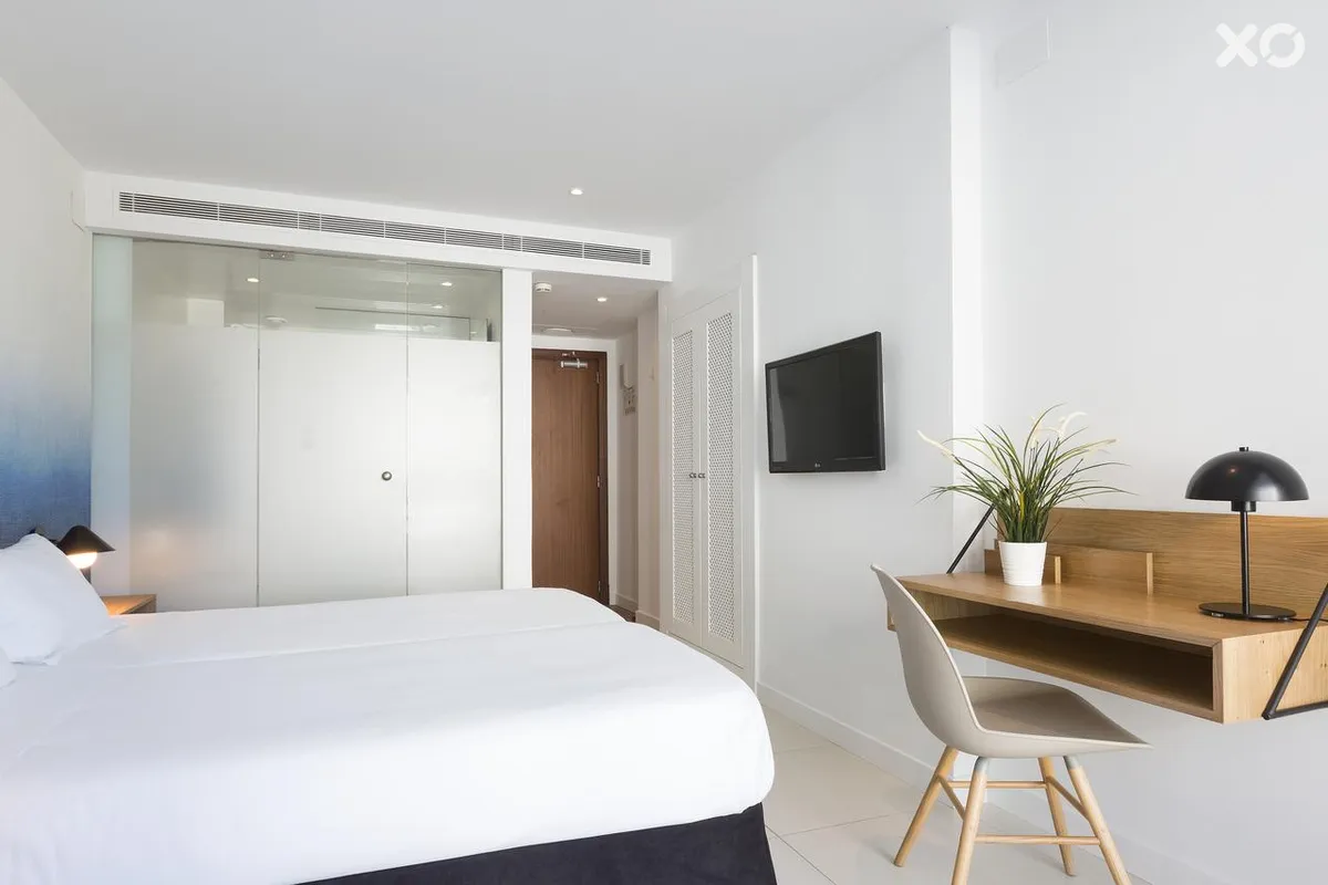 HM Tropical Hotel