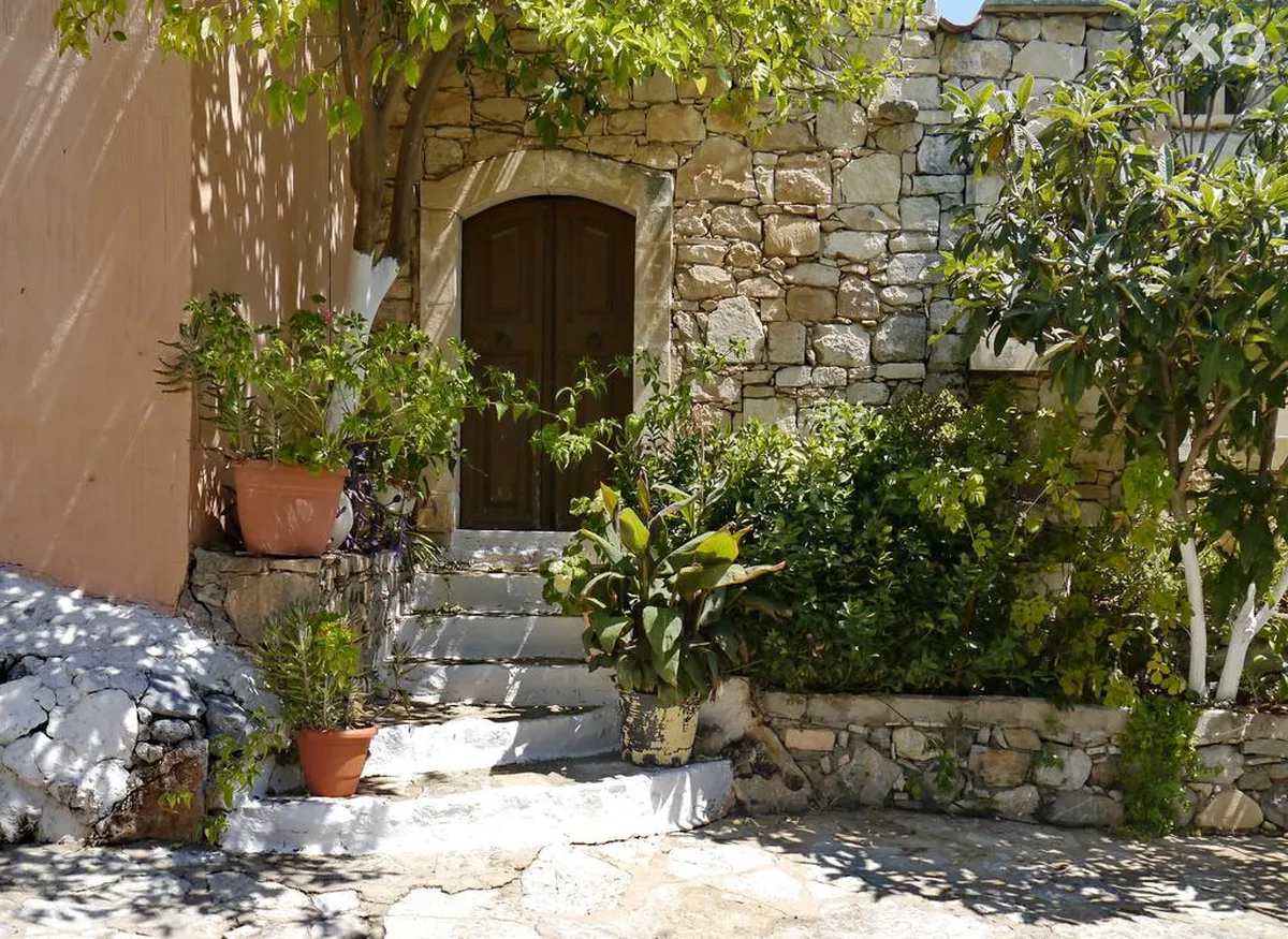 Arolithos Traditional Cretan Village