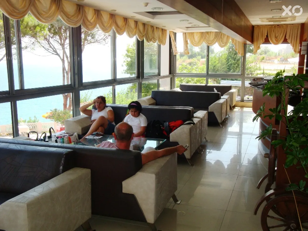 Lara Hotel