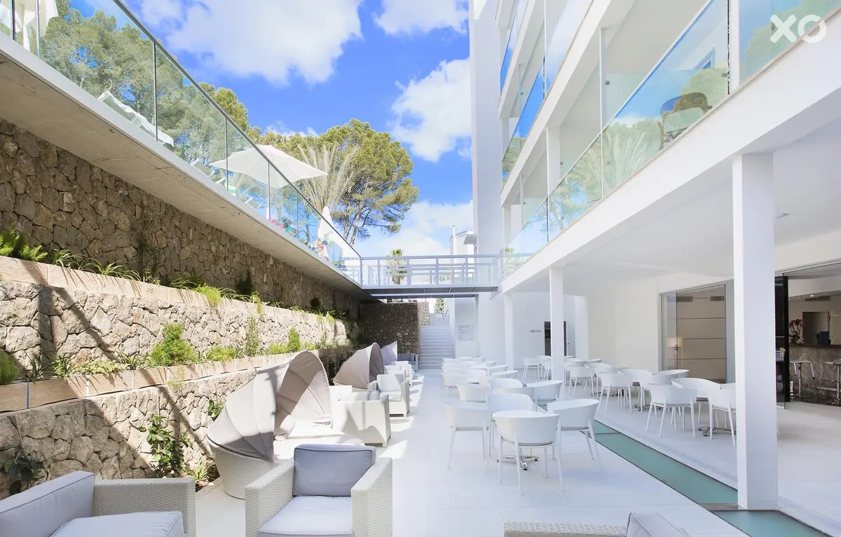 Reverence Life Hotel