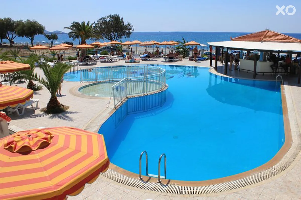 Kamari Beach Hotel
