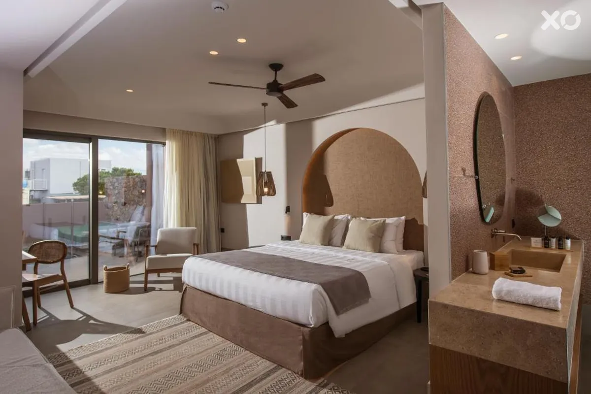 Paralos Venus Suites