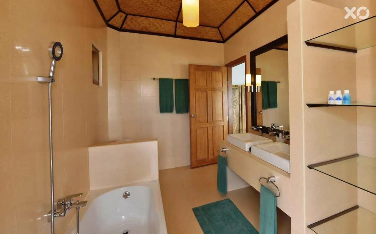 Angaga Island Resort & Spa