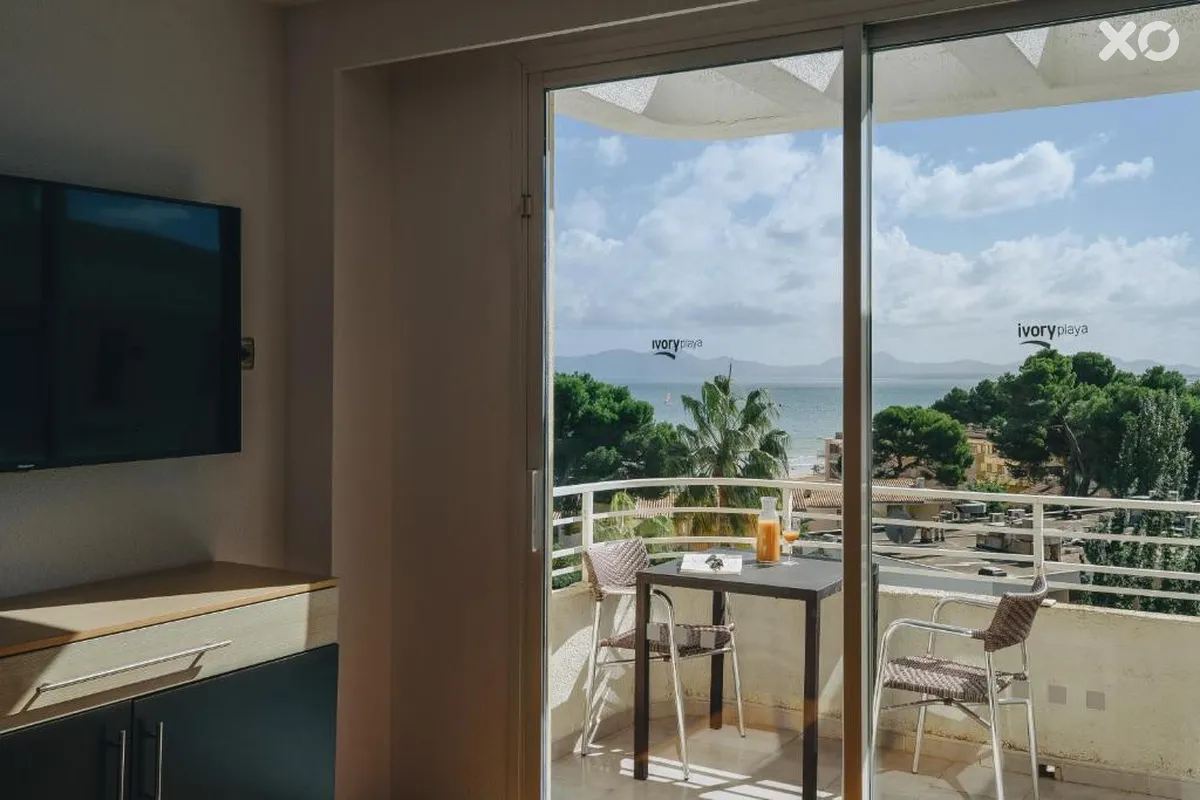 Ivory Playa Hotel
