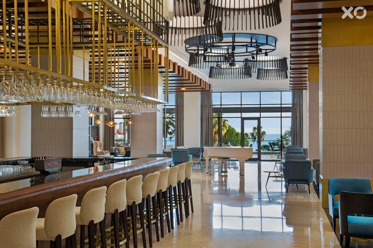 Acanthus Cennet Barut Collection