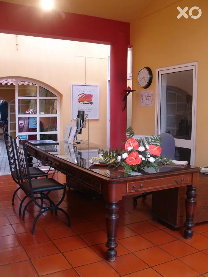 Inn & Art Gallery