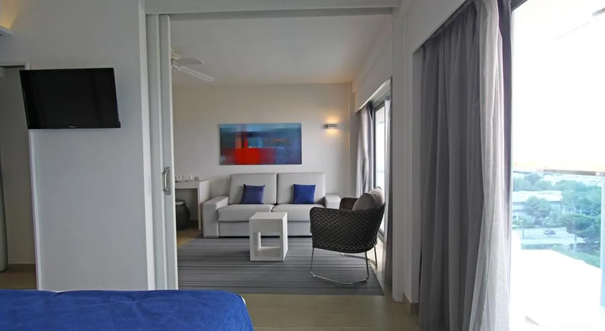 Tonga Tower Design Hotel & Suites