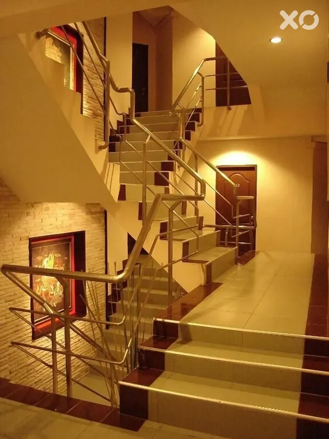 Grand Pinnacle Hotel