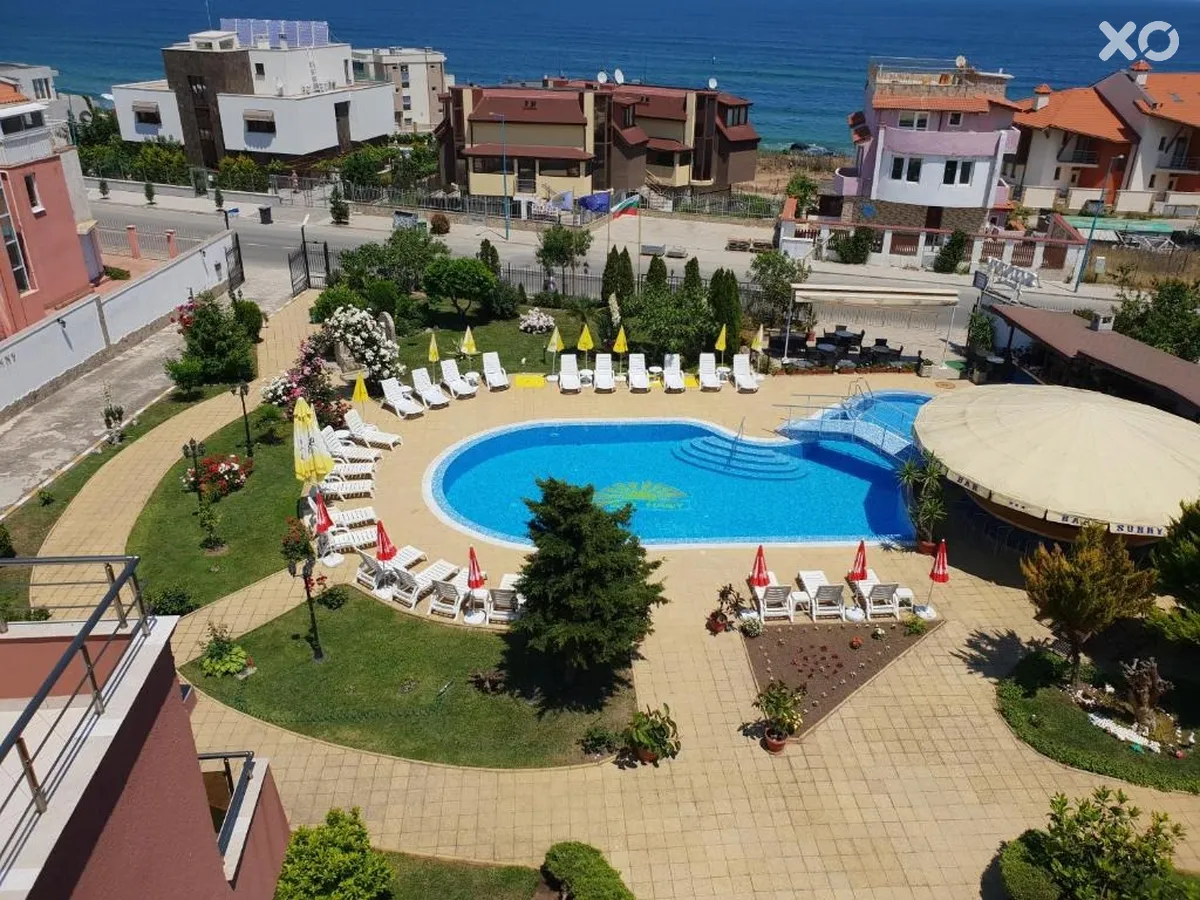 Sunny Hotel