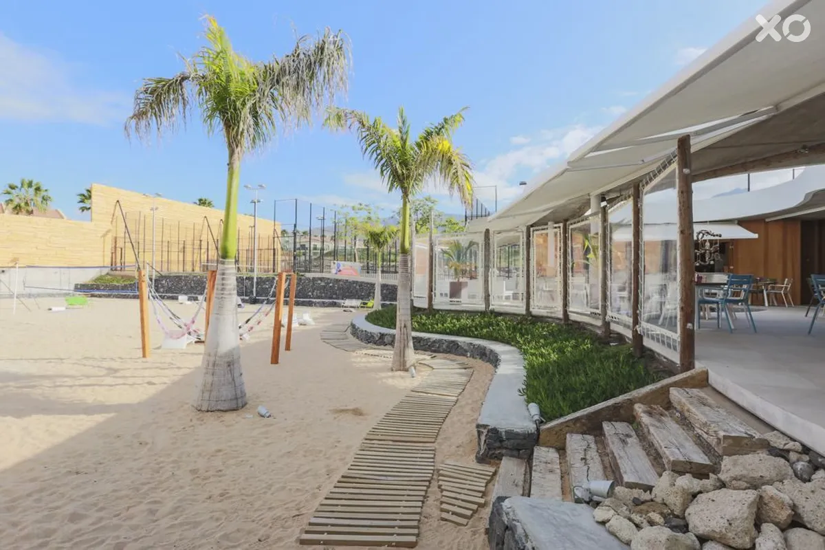 Baobab Suites Hotel