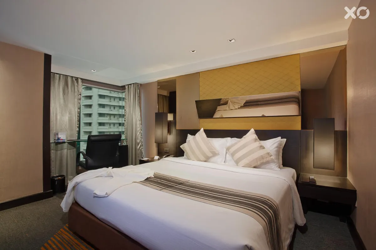 Golden Tulip Mandison Suites
