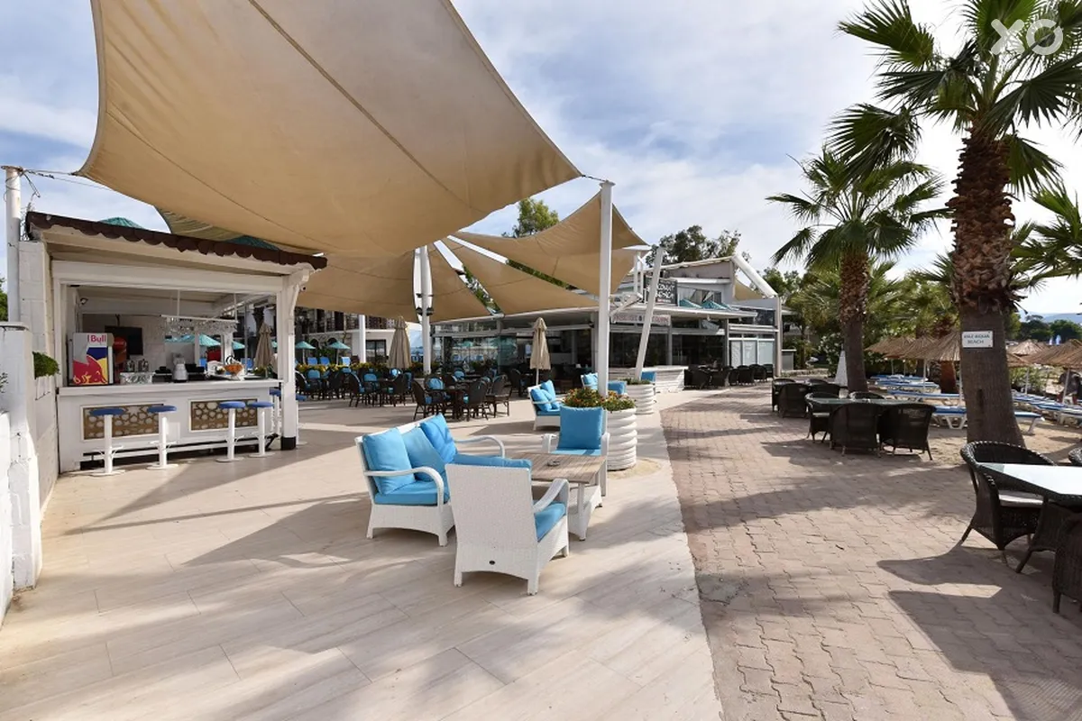 Coconut Beach Hotel