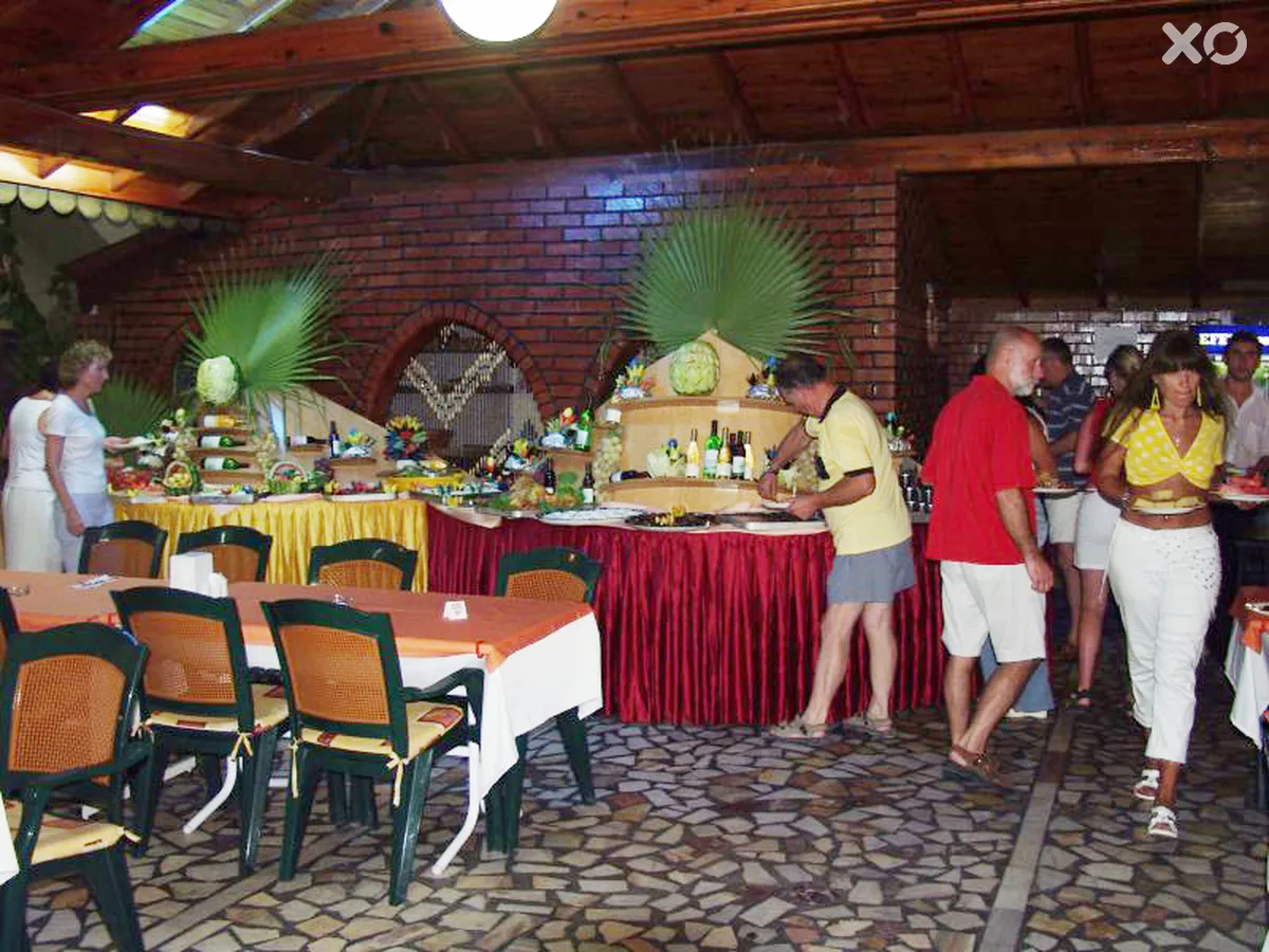 Ares City Hotel