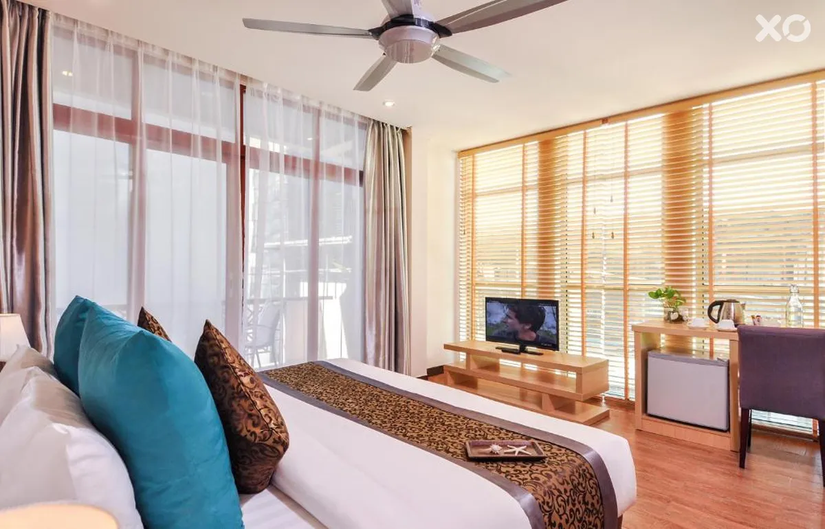 Triton Beach Hotel & Spa
