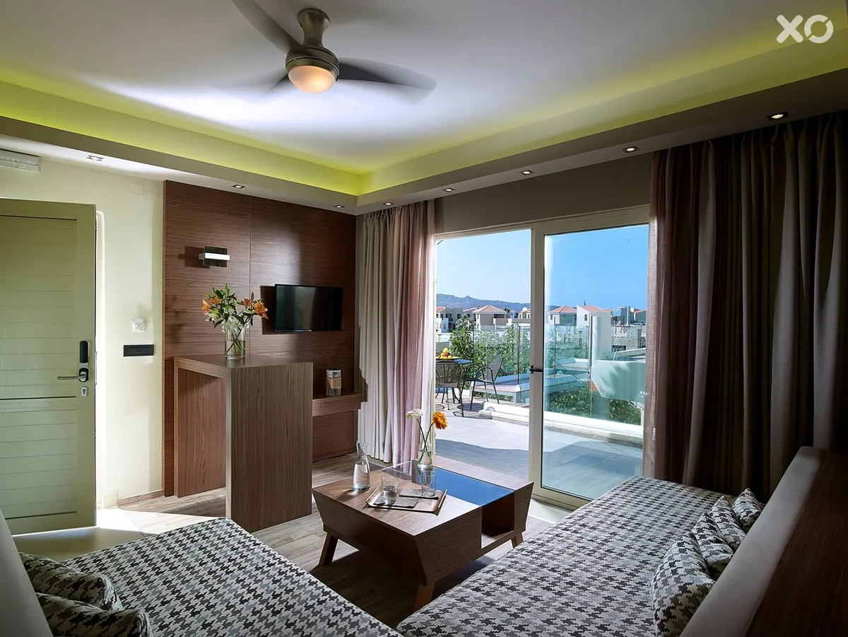 Elotis Suites Hotel