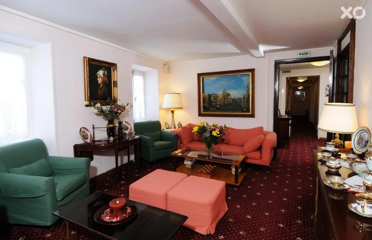 Konstantinoupolis Hotel