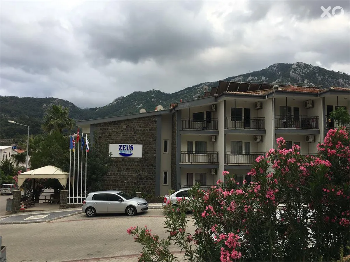 Zeus Turunc Hotel