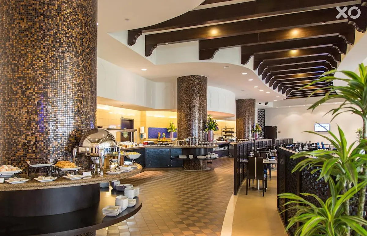 Bahi Ajman Palace Hotel