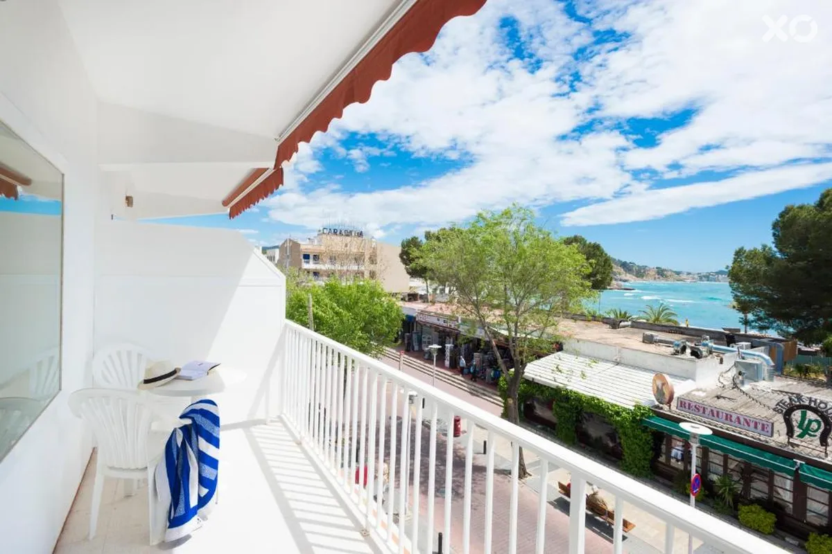 Neptuno Hostal