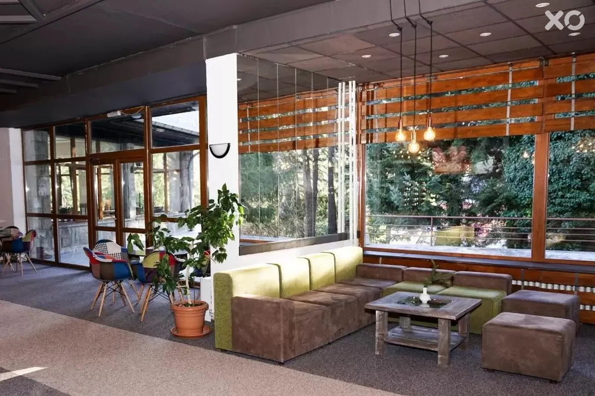 Bor Hotel
