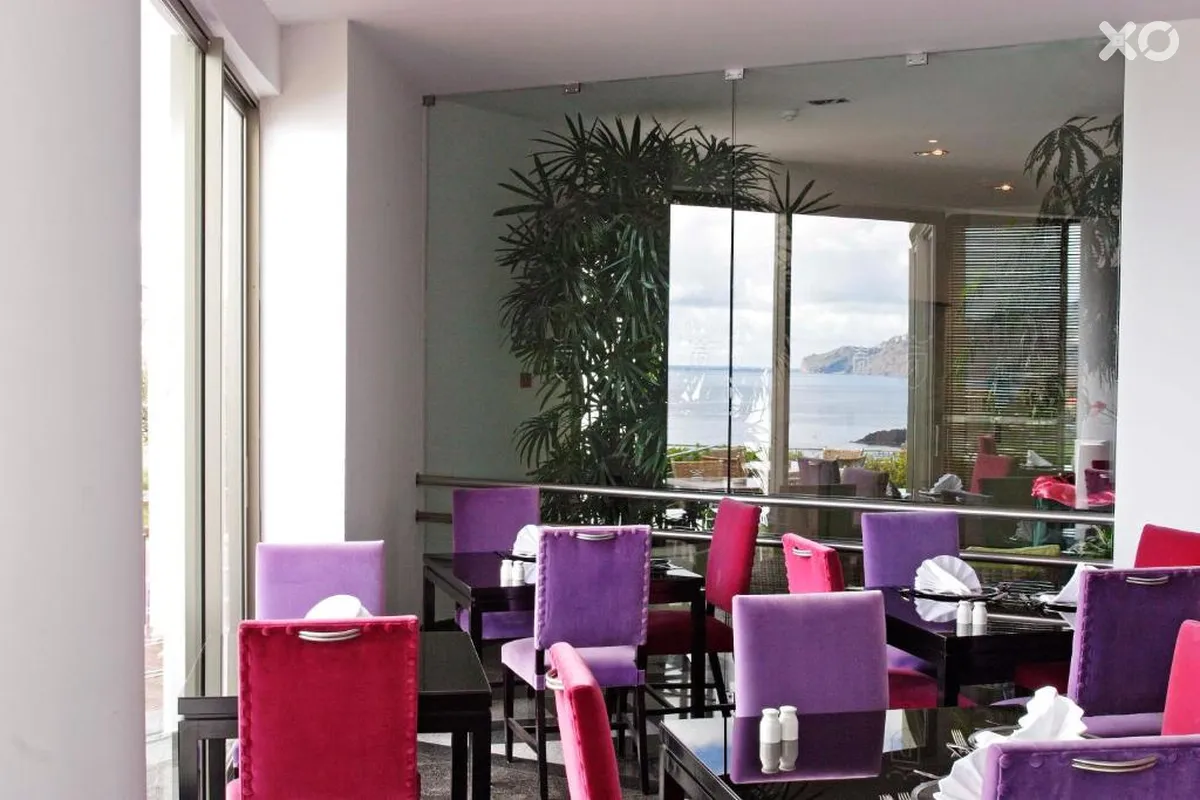 Madeira Regency Cliff