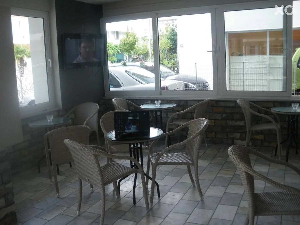 Ouzas Hotel