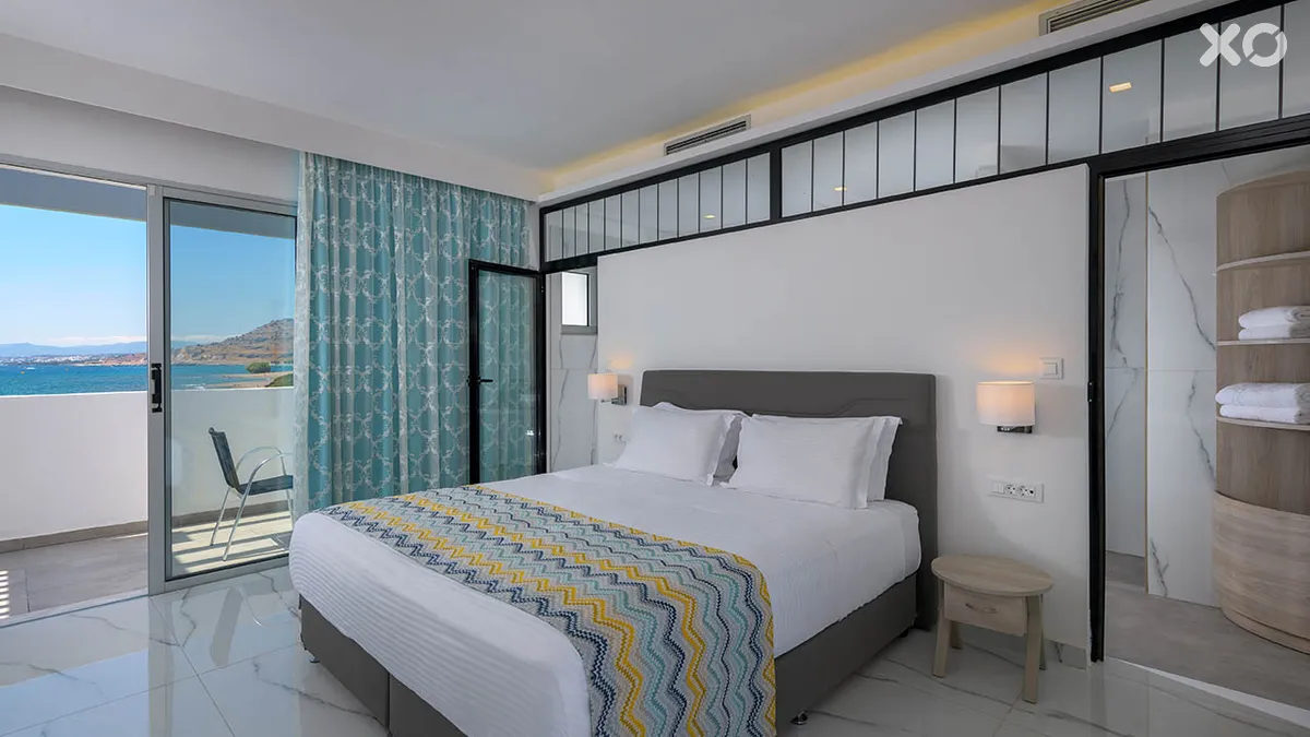 Serene Bay Hotel