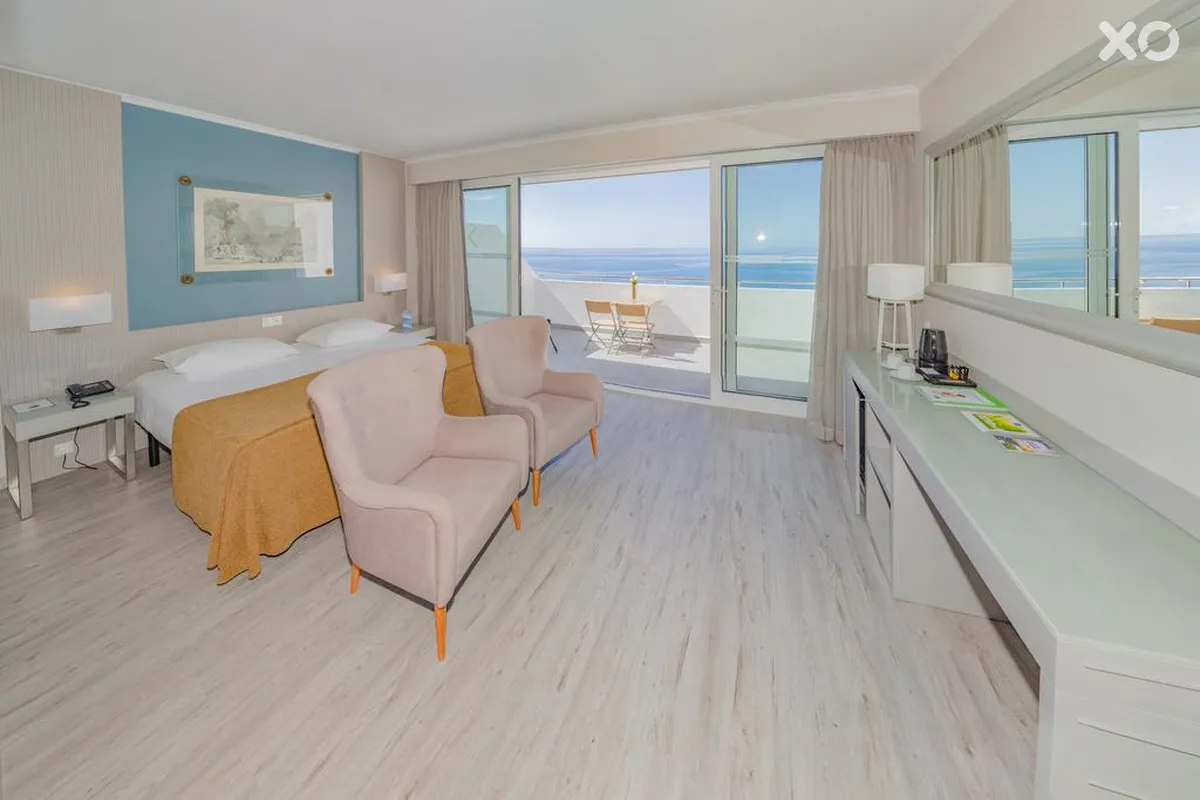 Orca Praia Hotel