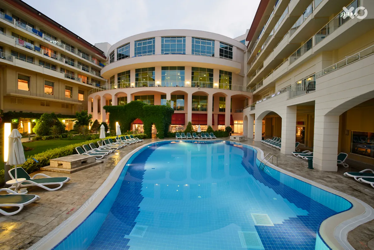 Akra Kemer