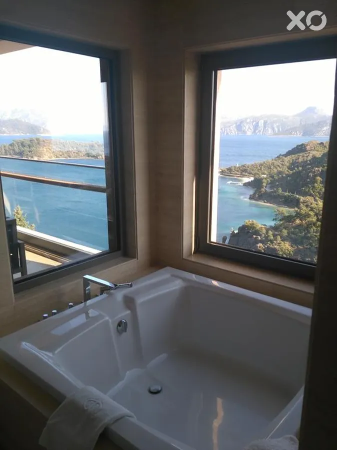 D Maris Bay