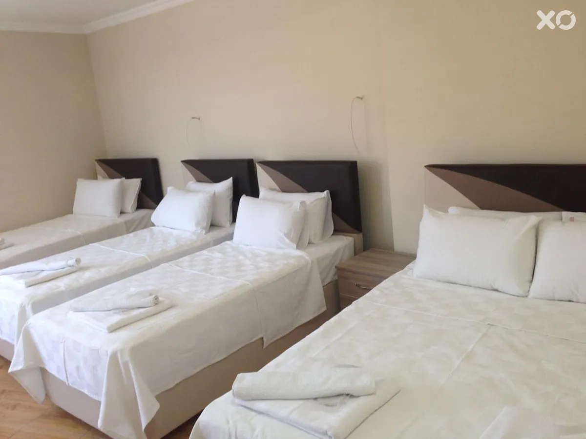 Gorur Hotel